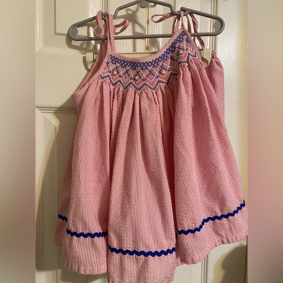 Remeber Nguyen Smocked Outfit - Picture 1 of 8